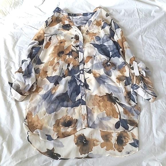 Cleo Floral Print Watercolor Casual Loose Shirt, Adjustable Sleeves, Size M - Picture 6 of 11